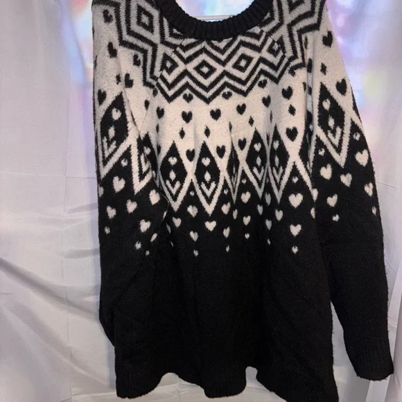 Torrid Black and White Heart Sweater - Picture 2 of 3